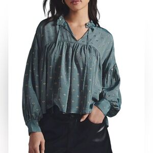 Anthropologie Gray Peasant Blouse with Subtle shimmery Gold Pattern Size Small